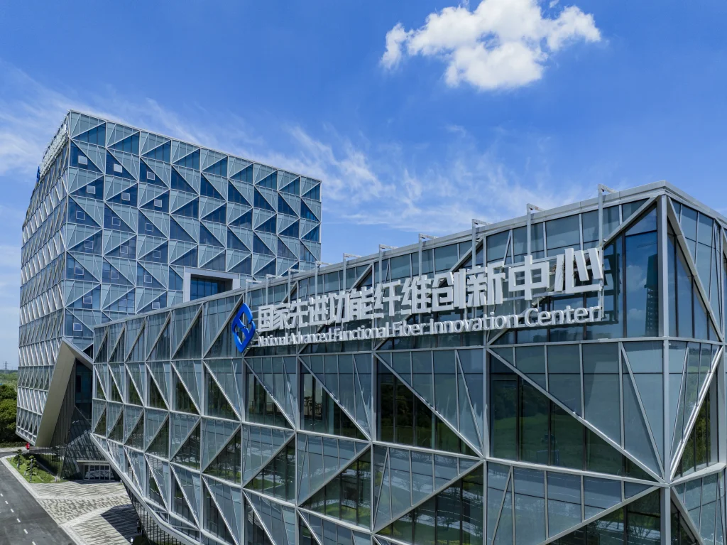 国家先进功能纤维创新中心OPC创新社区