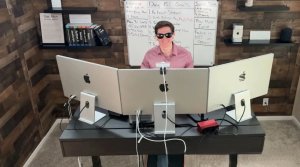 语言学毕业生不会写代码，却做出程序员都在用的AI开发工具，月入1.8万美元